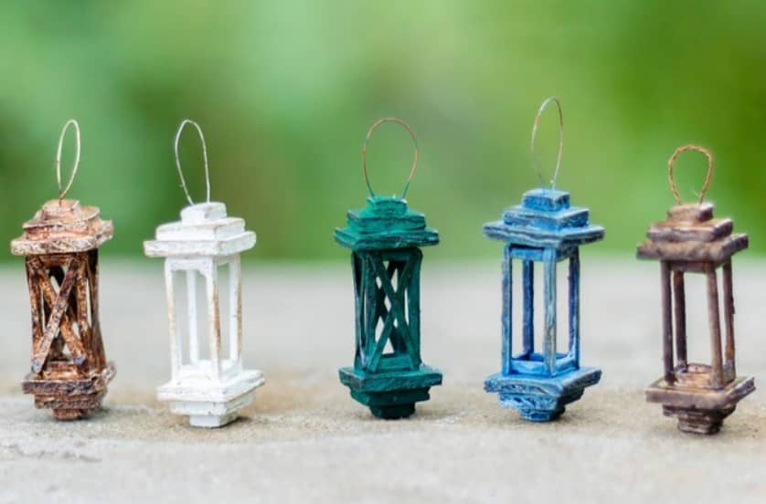tiny lanterns